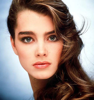 brooke shields cute smile celeb...
